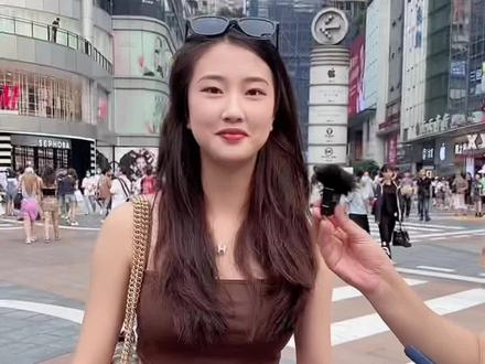 重庆男人值得嫁吗?为什么我听到的都是“耙耳朵”!耙耳朵是什么意思?#街头采访 #同城相亲脱单 #重庆 #耙耳朵