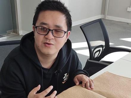 盲文课本里有图形吗?盲人又是怎么画图形的呢?快来看看吧!#盲人 #盲文的魅力 #盲文 #图形 #科普 @抖音小助手