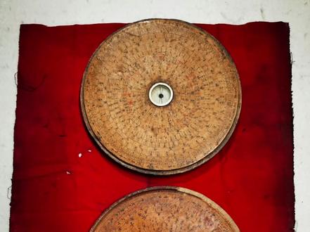 老罗盘的修复和实际应用!!!干货!!#罗盘 #寻龙诀 #道教 #文物修复#国潮#堪舆 #风水