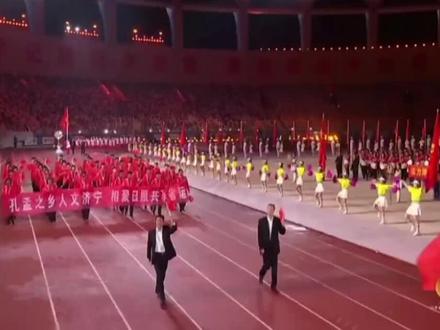 山东省省运会开幕式,泰安代表队出场,体育运动学校代表队出场!👏👏👏👏👏