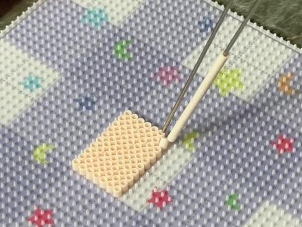 拼豆滑豆教程! 一款好用的豆笔,滑起豆来会轻松很多哦!#拼豆滑豆 #拼豆教程 #拼豆 #抖音第0届拼豆大赛 #拼豆最有用的一集