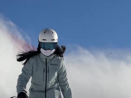 带10后女孩挑战40度+向光道!#向光道 #佛光道#滑雪女孩 #双板滑雪 #我们的滑雪季