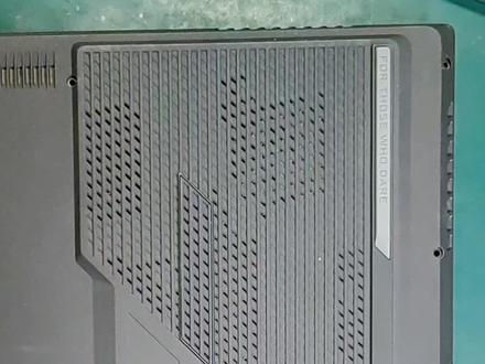 华硕枪神7笔记本拆机清灰,液金换硅脂,分享给有需要的您们 华硕枪神,魔霸系列笔记本,出厂自带液金散热,时间久后(若您经常带走或者电脑斜放)会出现液金的偏移,导致CPU温度过高,使用过程中撞温度墙,漏在主板上导致主板损坏。所以建议拆机清灰的过程中,把液金换成硅脂(要特别注意细节,很容易翻车)现场拆机更换,立等可取。
广埠屯武汉电脑城13年老店,某团,点评,xhs,哔哩,高德搜索鑫升升电脑科技即可看到。提供全系列电脑维修,笔记本维修,笔记本主板维修,常见笔记本换外壳换屏幕换电池换键盘,电脑清灰升级组装等,同城的宝子们,若您有相关电脑维修等问题,都可以沟通交流下,感谢您们!
分享给您们贺伟足球解说的满分作文(生活语录):人生当中成功只是一时的,失败却是主旋律,但是如何面对失败,却把我们分成不同的样子,有的人会被失败击垮,有的人能够不断的爬起来继续向前,我想真正的成熟并不是追求完美,而是直面自己的缺憾,这才是生活的本质。
真的特别感触这段话,人生的另一半如果选错了,往后余生,每一步都是错,你会尝尽人间苦楚…但愿自己能够善待好自己!加油!致自己!致陌生的您们!#笔记本清灰 #武汉电脑维修 #华硕枪神 #鑫升升电脑科技维修中心