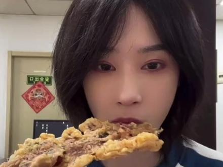 你稍微小那么一丢丢|220306蒋芸口袋直播cut
#奉天承芸 #塞纳河 #日常生活