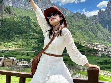 甘南旅游路线,去一趟甘南需要多少费用? #甘南旅游 #甘南扎尕那美景 #甘南旅游攻略 #洛克之路美景 #甘南