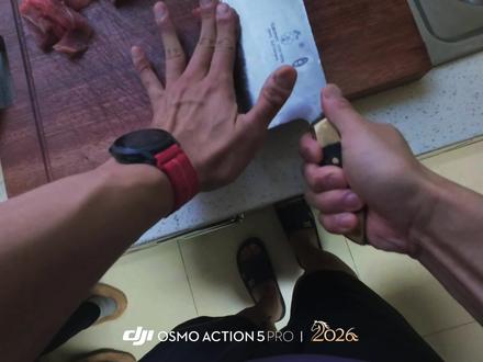 耗时4小时的年夜饭,申请出战! 红烧牛肋排 糖醋排骨 锅包肉 水煮牛肉 拔丝香蕉 荷塘小炒 口蘑滑肉片 凉拌猪耳 @真探唐仁杰
#短视频年夜饭大赛 #年夜饭要有仪式感 #年夜饭 #掌勺年夜饭 #全国年夜饭大比拼