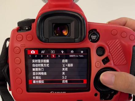 试试单反实时取景可以设置这样,引闪同步闪光灯#摄影教学 #摄影布光 #摄像教学 #摄影灯光教程