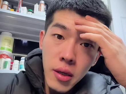减脂增肌必看!高碳低碳同热量,增肌减脂结果对比 1:健身人必问:相同热量,碳水多少对增肌减脂影响多大
2:碳水吃多吃少区别在哪?同热量对比实验告诉你#增肌减脂 #科学减脂 #健身小白必看经验 #碳循环减肥 #高碳减脂