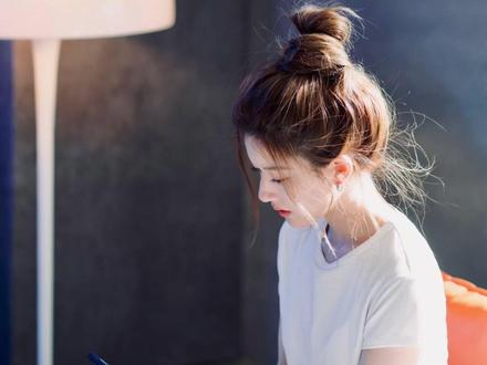 双轨国外宣传准备空降 #热点 #娱乐 #双轨 #赵露思 #许我耀眼