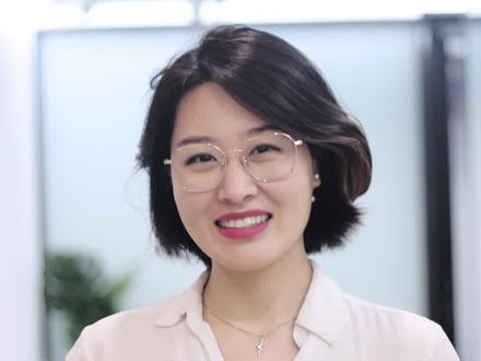 #离婚 #抚养费 #律师咨询 确定抚养费时,对方月总收入包括什么?