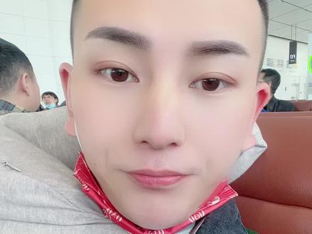 家人们,大家都不放心我,都一起来照顾我来啦!泰国见吧!