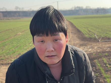 当我回村不知道垃圾桶在哪里时 #当你回村找不到垃圾桶 #搞笑#抽象#母子日常