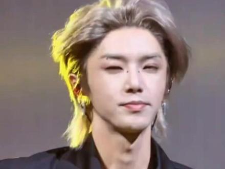 自己能顶一个音乐团队的节奏啊!#华晨宇是有点宠人天赋在身上 #实力 #华晨宇 #华晨宇重点品牌联合创始人