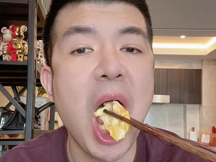 今天上午吃了好多瓜,kiki认为自己赚的才是硬道理#妈呀太香了 #kiki男闺蜜