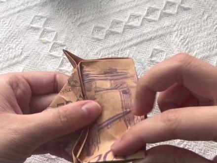 莲花手提灯折纸教程!艾特你的好姐妹来学#手工diy #莲花灯 #折纸教程#莲花折纸 #手提灯