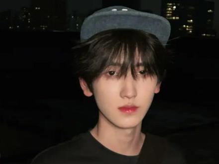 只要你愿意了解左奇函就会爱上他#左奇函 #双商在位男 #真诚的人永远值得被爱 #不会灼伤人的太阳