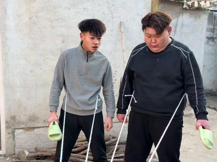 兄弟默契大挑战#危险动作请勿模仿 拒绝暴力行为