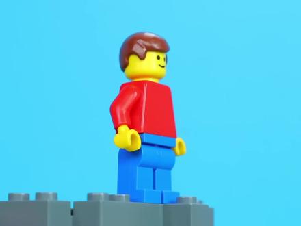 乐高:黄仔的牛马人生 苦逼的黄仔能否通过当牛马逆袭自己的人生呢#和抖仔花式同框 #乐高积木#乐高积木搭建#乐高