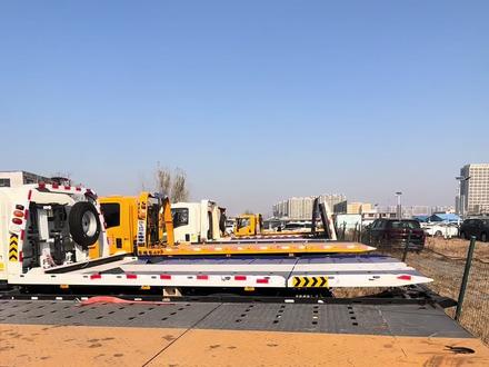 #一拖二清障车 #道路救援拖车 #清障车 #清障救援拖车 #拖车 买二手蓝牌清障车是选择老规还是新规?