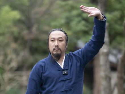 为什么修行人,蓄发留须 #道家智慧 #道家功法 #道家养身 #崇沛