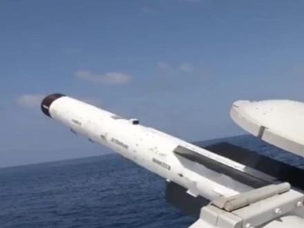 伊朗称击落美战机、封锁霍尔木兹海峡,美军死亡人数升至6人;宁夏大学中国阿拉伯国家研究院院长牛新春:伊朗一上来就打出底牌,封锁海峡旨在推高国际油价、给特朗普施加压力。#新闻今日谈