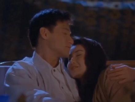 小时候就觉的学友哥太会把了,啥时候得试试这招#经典老歌 #经典影视 #一代人的回忆