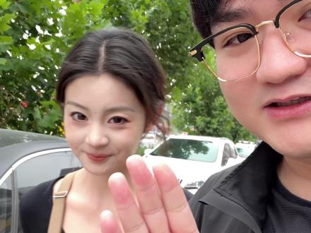 陪小黄吃美食之菏泽壮馍! #怨种小黄 #菏泽美食 #壮馍