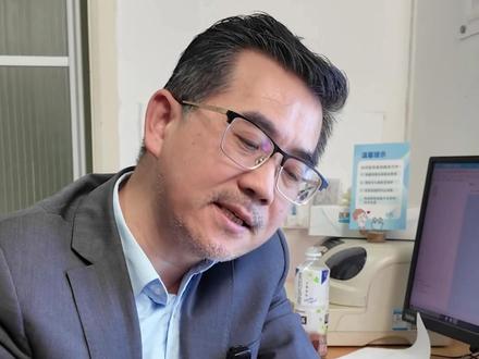 1岁宝宝裂手畸形+少指,当务之急是治疗不是找原因。 #手指畸形 #并指 #缺指 #方有生 #手外科医生