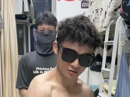 别管 民大有自己的拳王争霸赛 #宿舍拳王争霸赛 #男大学生 #拳王争霸赛