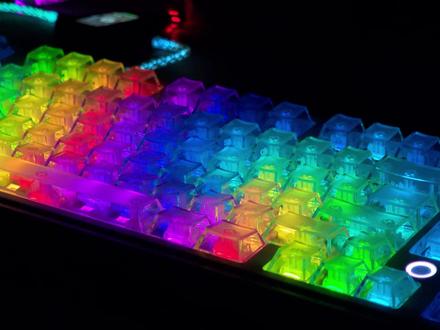 98配列磁轴键盘再次加入战场?黑爵AK980MAX V2 办公游戏通吃 想要数字区的有福了
#黑爵 #黑爵AK980MAXV2 #黑爵AK980MAX #磁轴键盘 #无畏契约