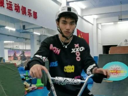 生日福利,教学篇☛No Foot #bmx教学 #superbmx #bmx #自行车技巧 #小轮车 #自行车骑行技巧 #创作灵感 #教学 #穿搭
