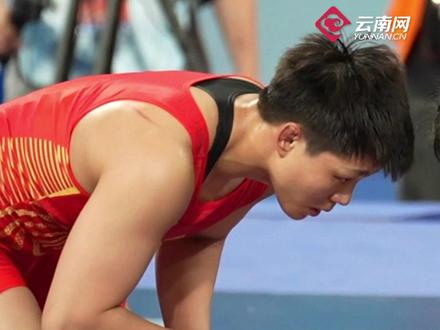 龙佳夺冠赛后采访:云南女子摔跤队全运会历史首金 #十五运 #全运会 #龙佳 #夺冠 #摔跤