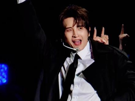 好洗脑啊😂张远新歌《One By One》首个唱跳舞台~ 首唱4K完整版直拍📷|2025.12.31张远佛山跨年演唱会🎶 #张远 #张远新歌onebyone #张远演唱会 #演出不戒断 #抖音生活观察计划