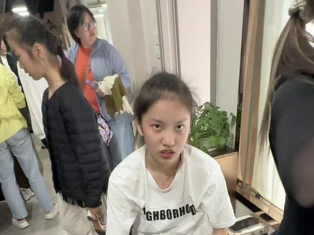 发育期减肥太难了吧!有没有同道中人?欢迎评论区分享经验🤣
#国标女孩 #发育期 #减肥 #喻子墨 #唇釉