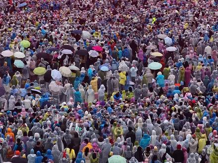 航拍纯享版!首届微博大眼音乐节11月9日创下南京音乐节单日人数纪录,回顾徐子未、喻言、张峻豪、黄子弘凡、华晨宇、R.E.D、早安、梓渝、王嘉尔等歌手的精彩时刻,高淳国际慢城与你共同珍藏。(来源:@Mr.雷 )#总要来趟高淳吧 #年轻人来高淳横着走