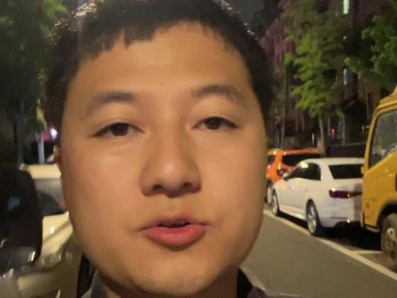 特斯拉自动换挡功能已更新到使用手册 在特斯拉的下一个大版本更新当中,将为2025新款的特斯拉ModelY更新自动换挡功能,这项功能在北美地区已经使用了很长一段时间,褒贬不一。说说你对这项功能的看法吧。#自动换挡 #特斯拉 #modely