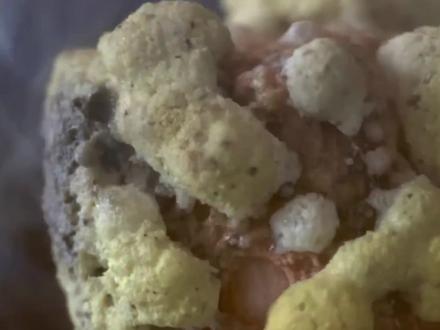 为什么早期的火柴在地上都可以点燃,而现在不行? #科普 #科学实验 #化学 #有趣的知识又增长了