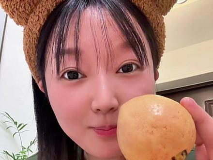 芭乐这个季节吃口感最佳,热量糖分都很低饱腹感还强、简直就是为我们女人而生的水果#芭乐 #应季水果 #热带水果 #吃水果