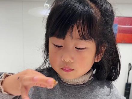 温州血蛤怎么吃??让我教你几秒做一道菜
#自己制作美食 #美食分享 #温州美食 #血蛤