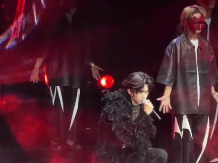 首先声明:本人没有任何嘲笑两位老师的意思 #云熠 #云旗 #郝熠然 #我磕的cp天下第一甜