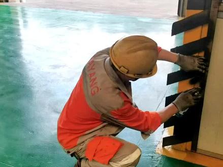 #5S管理 车间墙柱的黄黑警示线的打造方法 #精益顾问黄杰 协助你打造标杆工厂,赋能管理团队 #精益生产 中小企业如何推行5S #6S管理 #安全生产 5S管理方法系列--046