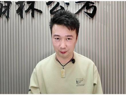 面试热点:罗永浩的“全额退票+等额捐赠” 罗永浩在公开分享大会迟到近50分钟后,采取“全额退票+等额捐赠”的方式进行危机处理,引发公众广泛讨论,对此,你怎么看?对于公职人员,有哪些启示。#罗永浩 #罗永浩迟到 #面试技巧 #公考张越 #公考面试