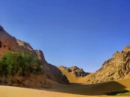 阿拉善微江是世界上最短的河流!短短的30距离汇集了冲积扇、多级河滩、几字弯、瀑布、老龙潭、湿地、沙漠绿洲、发源地等各种河流要素,是全国罕见的地质教学点缩小版黄河模型!#户外 #旅行推荐官 #旅行 #旅行大玩家 #随手一拍都是美景