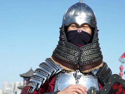 朋友带来了明光铠展示,一起来欣赏吧
#甲胄 #帅爆了