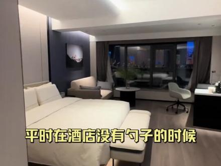 中国人的酱料,碳水哥的饮料。来源:@ThatEvanGuy_碳水哥 #万万没想到 #外国人 #美食 #猎奇