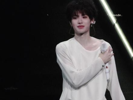 不必看清这世界~@黄明昊Justin