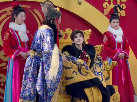 这皇上有点太帅了@李歪歪#华清宫#华清宫也是好起来了#皇上#万万没想到