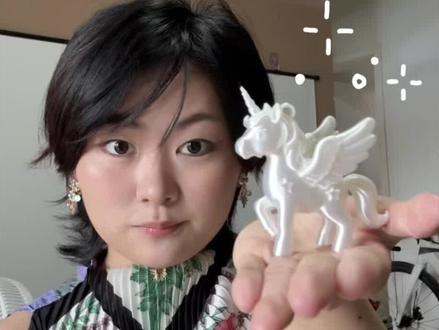 一键开打!原来3D打印机这么好玩?
入手拓竹A1 3D打印机之后本人化身华丽厂长!自动调平、自动进料,新手也能轻松上手。在拓竹模型网站MakerWorld上下载免费模型,一键开打,从收纳盒到发夹配饰全都能做。以前觉得3D打印真的又贵又麻烦,真的完全停不下来!!
下面是模型的作者们:
小马:Amanda001
香插:zomozo
小鸟:Nyeoong
戒指盘:曲面流动
hello Kitty:3D次元小筑
布丁:小鱼Quentin
棉花糖:StyleFusion
盘子:小奕是个大侠
超大发夹:Pui打印佬
#拓竹3D打印机 #拓竹3D打印机 #拓竹 #DIY #MakerWorld百万模型随心打