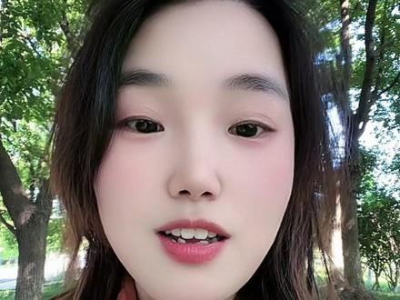 网友们想问莲花姐姐,这5年你去干嘛啦?到现在才出来洗白喊话要求网友给你个说法,我们人民群众又不欠你什么,谁欠你找谁去,少在抖音上瞎发一些乱七八糟东西,没人会关心你那点事情#煜缘阁文化传播 #潘莲花 #场子姐