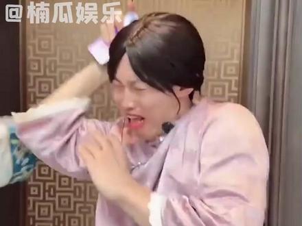 周小闹!!你跟我闹呢?!你居然早就上过春晚了?!#周小闹 #紫薯精 #春晚